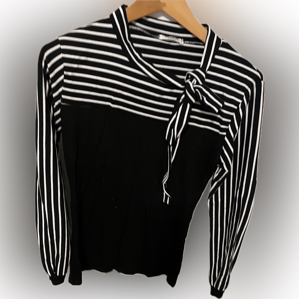 Zeagoo Monochrome Striped Blouse with Bow